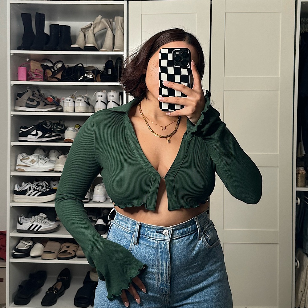 Edikted Frill Sleeve Crop Top